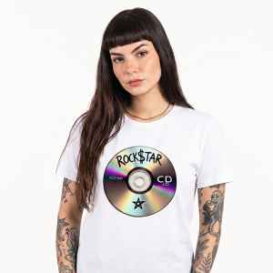 Camiseta Ajuste Mediano para Mujer CD en Blanco